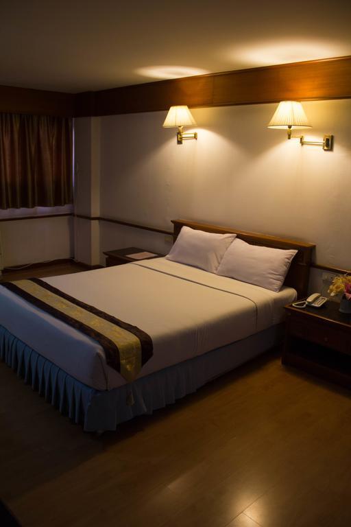 Sripattana Hotel Nakhonratchasima Exterior photo