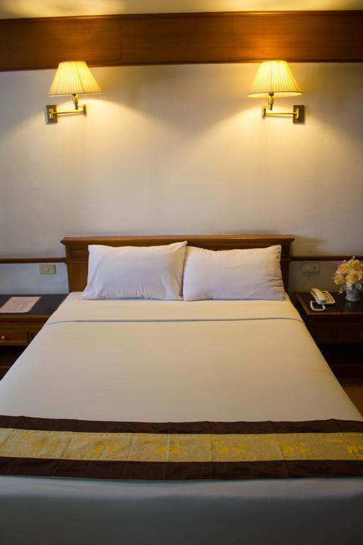 Sripattana Hotel Nakhonratchasima Exterior photo