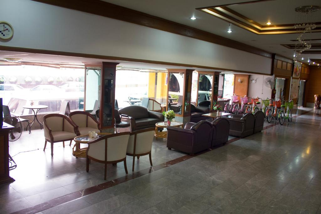 Sripattana Hotel Nakhonratchasima Exterior photo