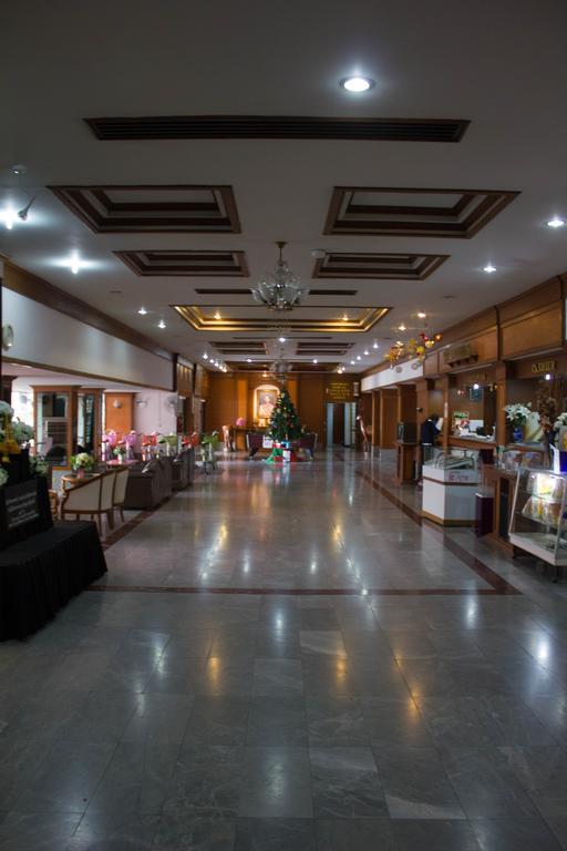 Sripattana Hotel Nakhonratchasima Exterior photo