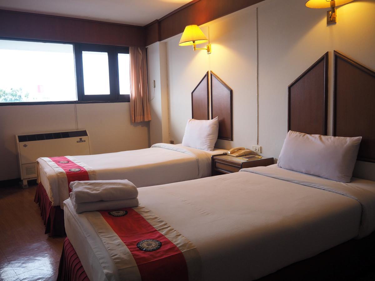 Sripattana Hotel Nakhonratchasima Exterior photo