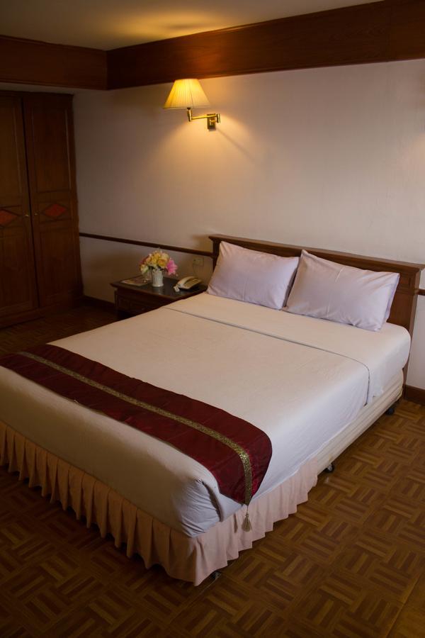 Sripattana Hotel Nakhonratchasima Exterior photo